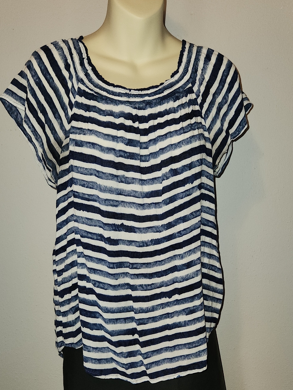 Liz Claiborne Navy and White Striped Short Sleeve Top